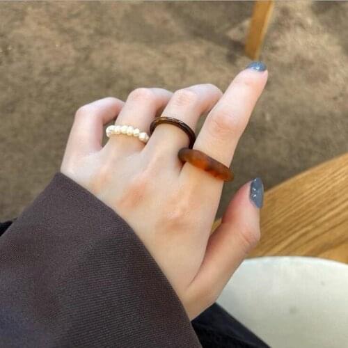 2021 New 3pcs/set Retro Fashion Beige Tortoiseshell Resin Natural Pearl Finger Rings For Women Girls Party Jewelry Personality