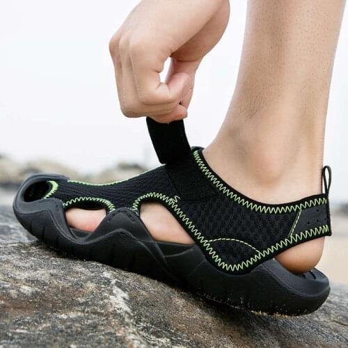 Slipper Men Woman Summer Flip Flop Pool Slippers Designer Sandals Slippers Home Shoes For Men Tennis Croks Footwear Runners