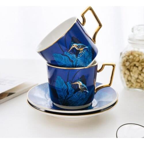 European Creative Coffe cups Ceramic Tea set Breakfast Fruit juice Milk Mugs Golden handle Tea cup saucer set Kitchen Drinkware