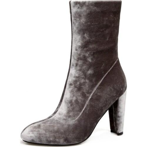 Big Size Europeans and Americans Wind Baitao pointed round high heel side zipper boots in the middle