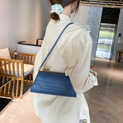 French Popular Crossbody Bag New Fashion Womens Handbag Versatile Shoulder Armpit Bag Baguette Bags