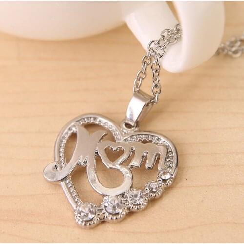 Fashion Mothers Day Heart-shaped Pendant Necklace To Mom CZ Choker Chain Jewelry Womens Creative New Year Gift