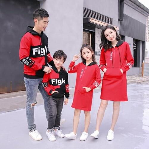 Family Matching Outfits Christmas Clothes Mum Daughter Dresses Dad Son Tops Tee Hooded Sweatshirts Autumn Clothes Women Children
