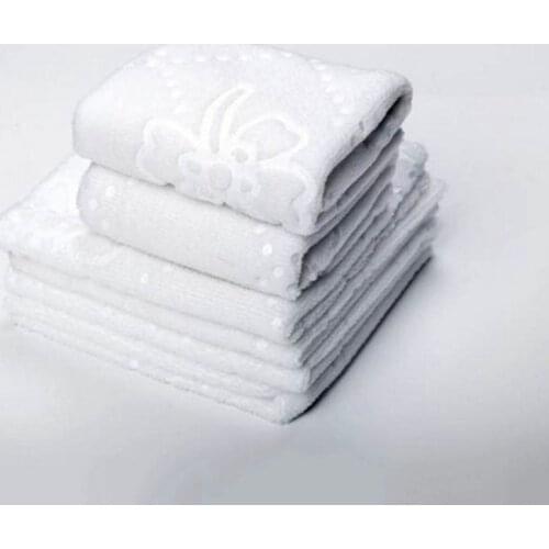Ultrasonic Cut Edge Lace Square White Napkin Wmbossed Fiber Wipes Handkerchief Disposable Supplies for Hotel Restaurant