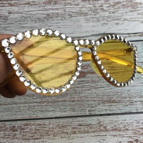 Fashion Round Frame Women Sunglasses Yellow UV400 Diamond on Lens Female Sports Eyewear Oversized Eyeglasses