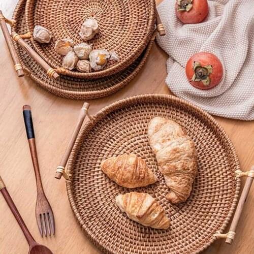 Handwoven Wicker Storage Tray with Round Wood Handle. Wicker basket food bread plate fruit cake dinner plate tray