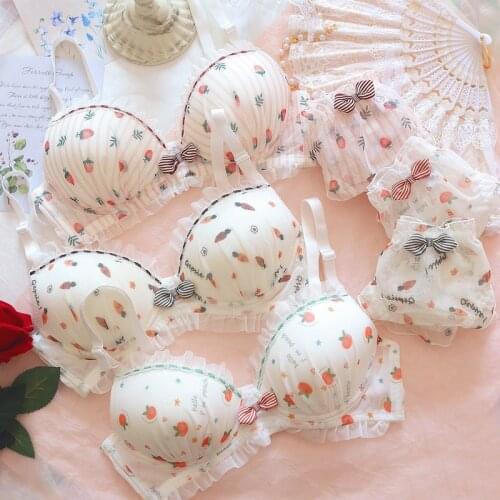 Sweet Peach Strawberry Underwear No Steel Ring Girl Bra Panty Set Cute Gathering Large Size Thin Style Lingerie Briefs Suit