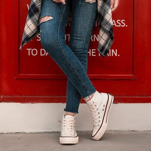 Sport white shoes slip 2020 man cuero korean hot leisure male mens on zapatos top sapatos hombre sapato sale de casual casuales