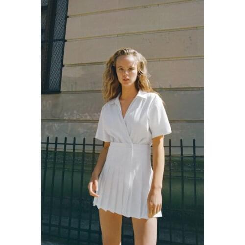 White Pleated Summer Dress 2021 A-Line Short Sleeve Mini Dresses For Women V Neck Casual Dresses Elegant Beach Solid Dress Party