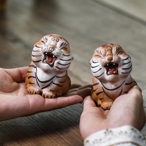 Tea Pet Tiger Shape Unique Purple Sand Animal Sculpture Tea Figurines for Office Accessories Tea Ceremony Ornament Home Decors