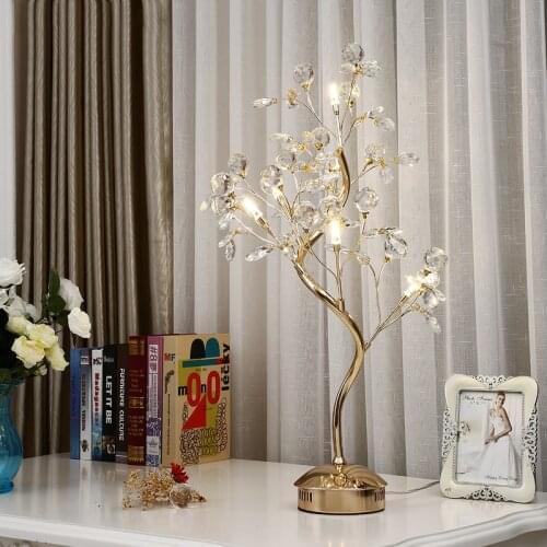 Modern French Pastoral LED Crystal Table Lamp Bedroom Bedside Personalized Creative Desk Light Girl Wedding Decor Desk Lamp