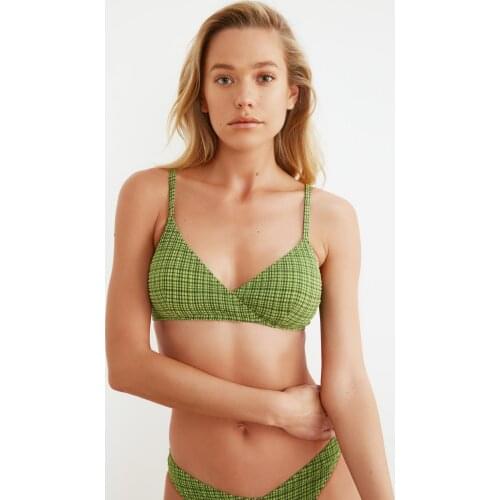 Trendyol Textured V Cut Bikini Top TBESS21BU0141