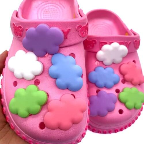 1PCS Lovely Cartoon White Cloud Croc Jibizt Icon Shoes Charms Girls BB X-mas Gifts Hole Slipper Accessories Wristband Decoration