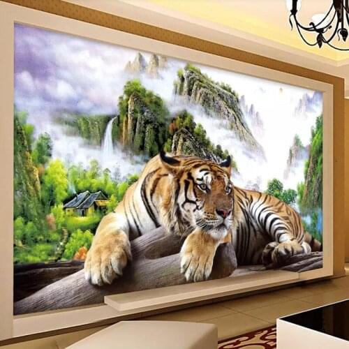 Tiger goes down the mountain tiger is the king of the television sofa living room background