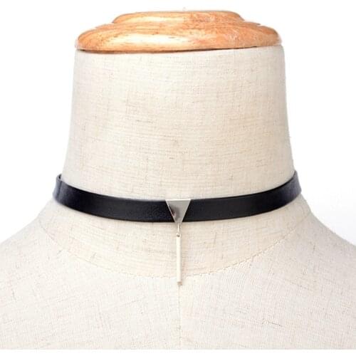 Women Choker Necklace Faux Leather Alloy Choker Chain Choker Collar Womens Neck Chain Retro Clavicle Choker