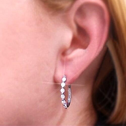 Huitan Simple Stylish White Cubic Zirconia Women Hoop Earrings Low-key Versatile Daily Wear Jewelry Minimalist Teen Earring Gift