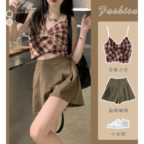 2021 Fashion new high quality womens two piece set Fresh latticeo SexySleeveless blosue top + elastic waist Suit shorts suit