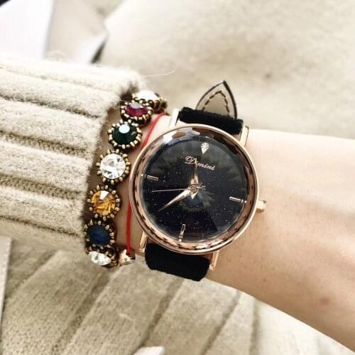 Simple Fashion Multi Faceted Wave Lines Crystal Watches Women Pretty Candy Colors Fur Leather Strap Watch Quartz Analog Montre