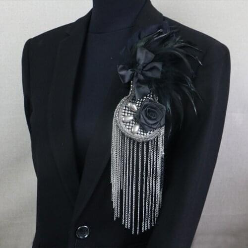 Feather flower jewelery tassel big shoulder brooch epaulet /epaulettes spikes/escapulario blazer accessories Host decoration