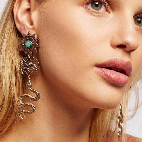 Hot Sale New Fashion Carved Flower Stud Earrings Vintage Gold/Silver Color Statement Snake Earrings for Women Female Jewelry