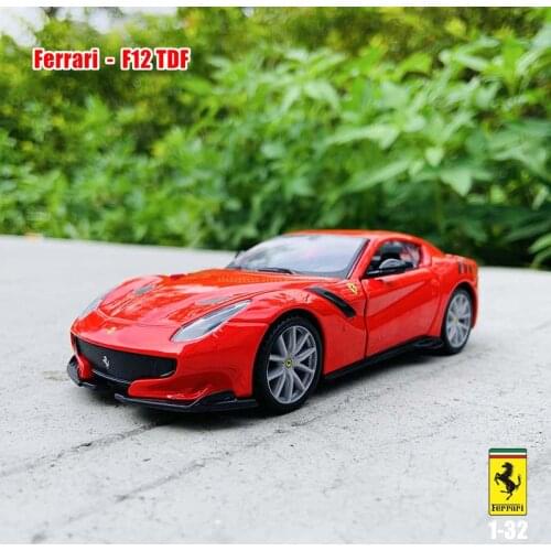 Bburago 1:32 Ferrari F12 TDF High-imitation Car Model Die-casting Metal Model Toy Gift Simulated Alloy Car Collection