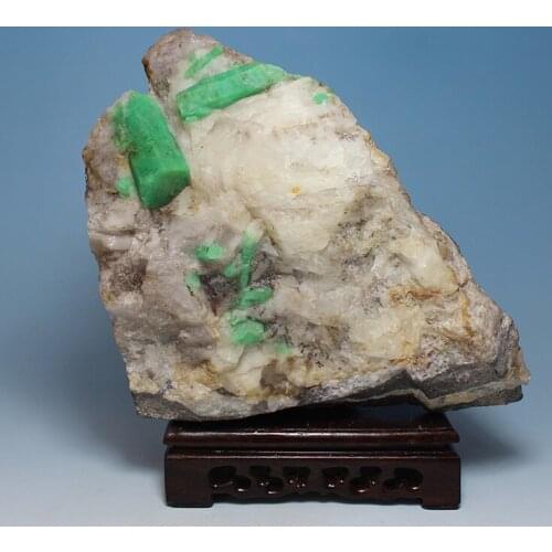 Ultra-fine mineral crystals emerald green natural rough stones mark LuoShi collectibles ore samples without optimization