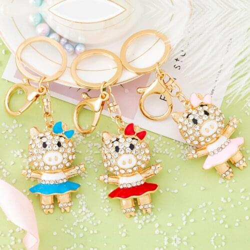 XDPQQ Korean Style Cute Pig Zodiac Rhinestone Keychain Crystal Ornaments Exquisite Gift Car Accessories