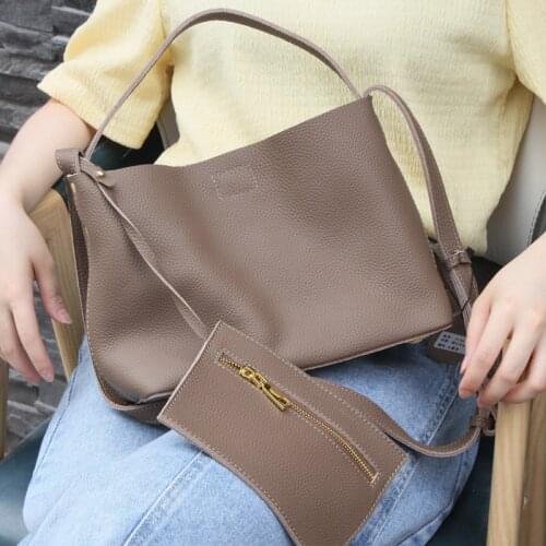 Womens Bag Handbags and Purses Genuine Leather Shoulder Bags For Ladies Crossbody Bag Fashion Top Quality Solid Hasp Bucket Bag