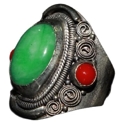 Chinese Old Craft Made Old Tibetan Silver Inlaid Green Jade Silver Ring