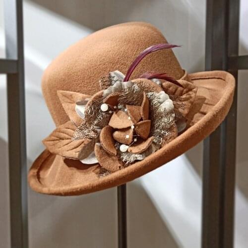 Elegant Women Fashion Beret French Style Painter Hat Cap Vintage Warm Party Hat Wild Fisherman Hat British Feather Flower Hat