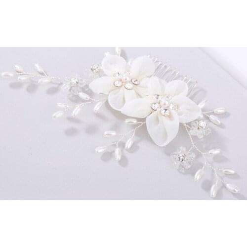 Women White Yarn Handmade Flower Hair Combs Bridal Wedding Beauty Headpieces Ladies Delicate Crystal Pearl Hair Accessories