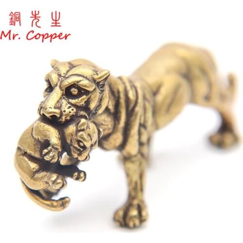 Vintage Tiger Mother Ornament Sculpture Brass Copper Animal Model Miniatures Figurines Desk Decorations Accessories Home Decors