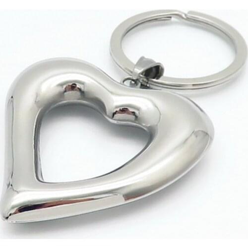 2019 Heart Shaped Hollow Key Chain Color Gold Heart Stainless Steel Women Men Keychain Simple Korea Lover Key Chains