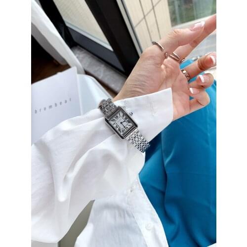 Fashion Brand Quartz Watch Stainless Steel Material Butterfly Clasp Womens Watches Dial Diameter 25*31mm Montre Femme Relogio