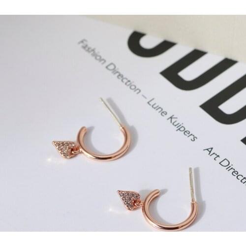 Europe and the United States wind small fresh sweet wind small love peach heart shape inlaid Earrings shine simple girl gift