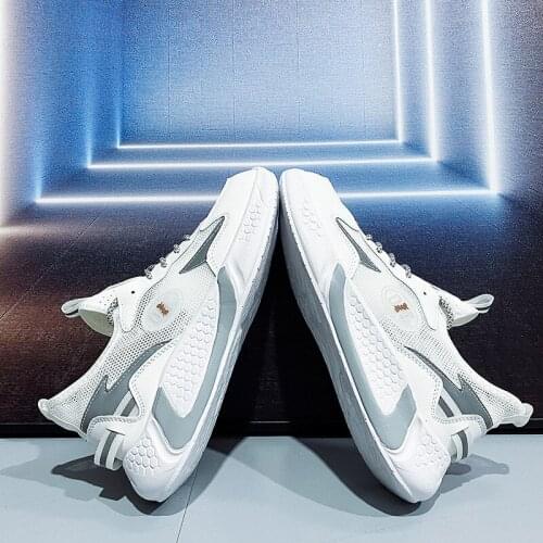 Mens Shoes 2021 New Hot Sale Breathable Net Shoes Mens Flying Mesh Mesh Sports and Leisure Running Youth Summer Mens Shoes