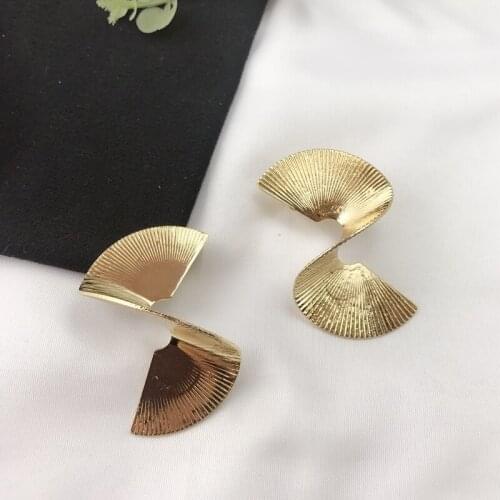 Temperament joker character wind restoring ancient ways is popular web celebrity with Europe and the United States