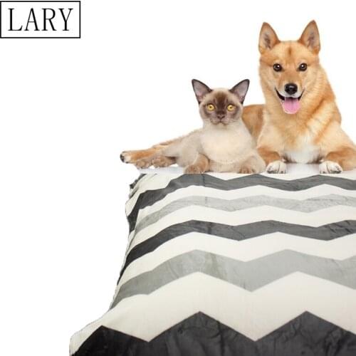 LARY Dog Blanket Cat Bed Blanket Grade A Fleece Blanket for Pet Winter Warm Sleeping Cover Blanket