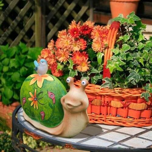 1pcs Resin Statue Snail Solar Light Sculpture Desktop Decoration GardenTerrace Decoration Glow Ornaments Childrens Gifts
