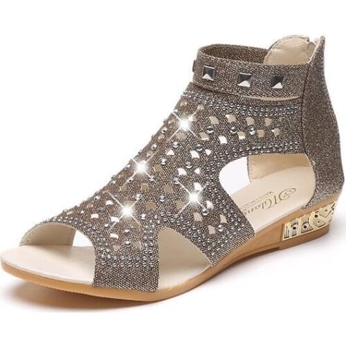 2020 summer new flat rhinestone fish mouth Roman shoes high-top womens shoes version of large size hollow rivet sandals women