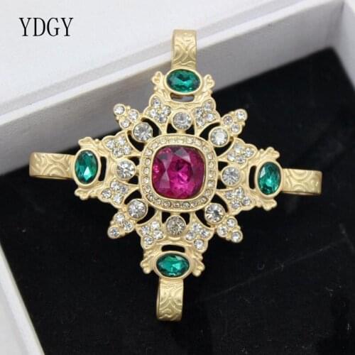YDGY Retro Vineyard Crystal Rhinestone Four Petals Gold Tone Red Stone Green Key Cross Petal Pins