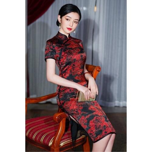 2021 New Cheongsam Spring Summer Style Chinese Traditional Mid Retro Red Cloud Short Sleeve Fashion Floral Low Slit Frog Trend