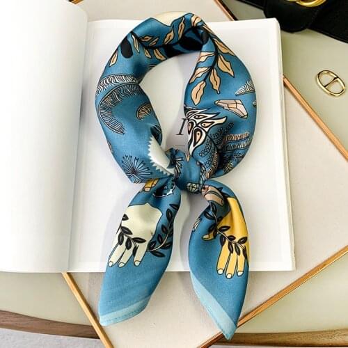 2020 lady Beach silk scarf Travel Luxury Shawl spring and autumn New style printing headscarf womens fashion large square scarf