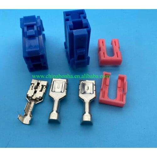 2pin auto plastic female wir harness connector 7123-4129-30 with clip7159-6421-80