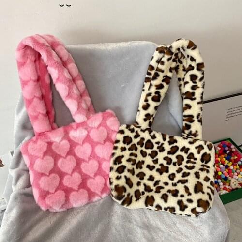 Girls Portable Large Capacity Handbag Autumn Winter Fluffy Plush Shoulder Clutches Retro Women Animal Printed Street Travel Bags