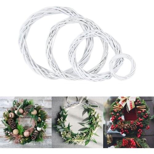 CYZWONELTD Wreaths On The Door