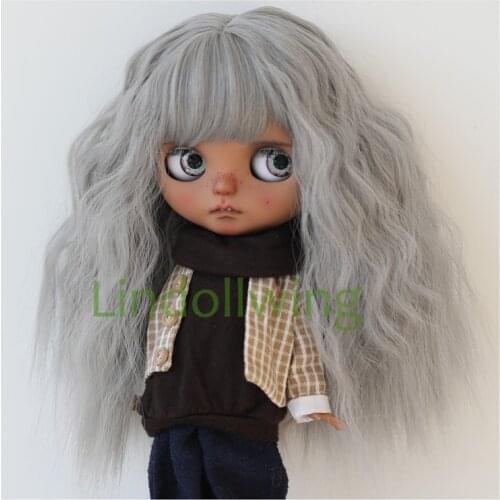 9-10 inch Blyth Wig Long Silvery Curly Hair