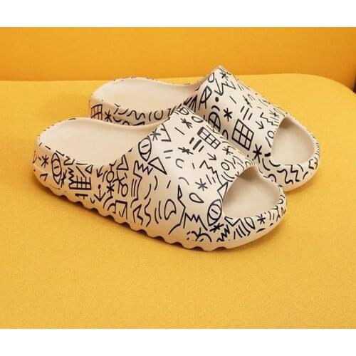 2021 New Men Slippers Fashion Comfortable No-Slip Beach Sandals Casual Shoes High-Quality Indoor&Outdoor 38-46 Luxury Brand