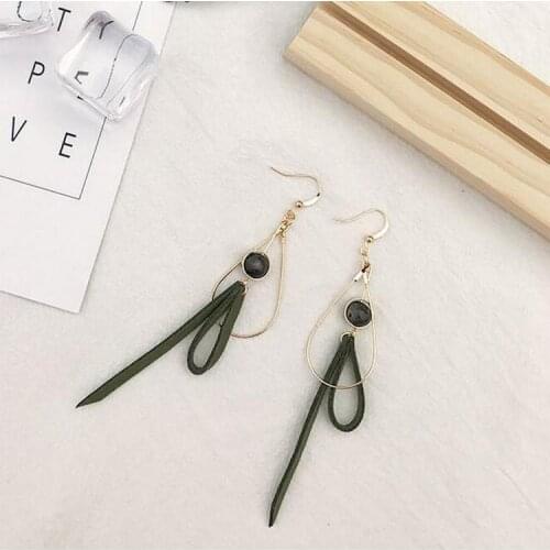 Pearl Butterfly Section Long Paragraph Sweet Oval Earrings Wholesale Punk 2018 New Hand-made Simple Wind Earrings