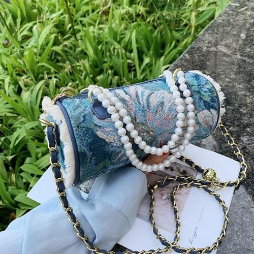 Summer Luxury Texture Personalized Pearl Handbag 2021 New Fashion One-shoulder Womens Designer Chain Messenger Cylinder Bag
